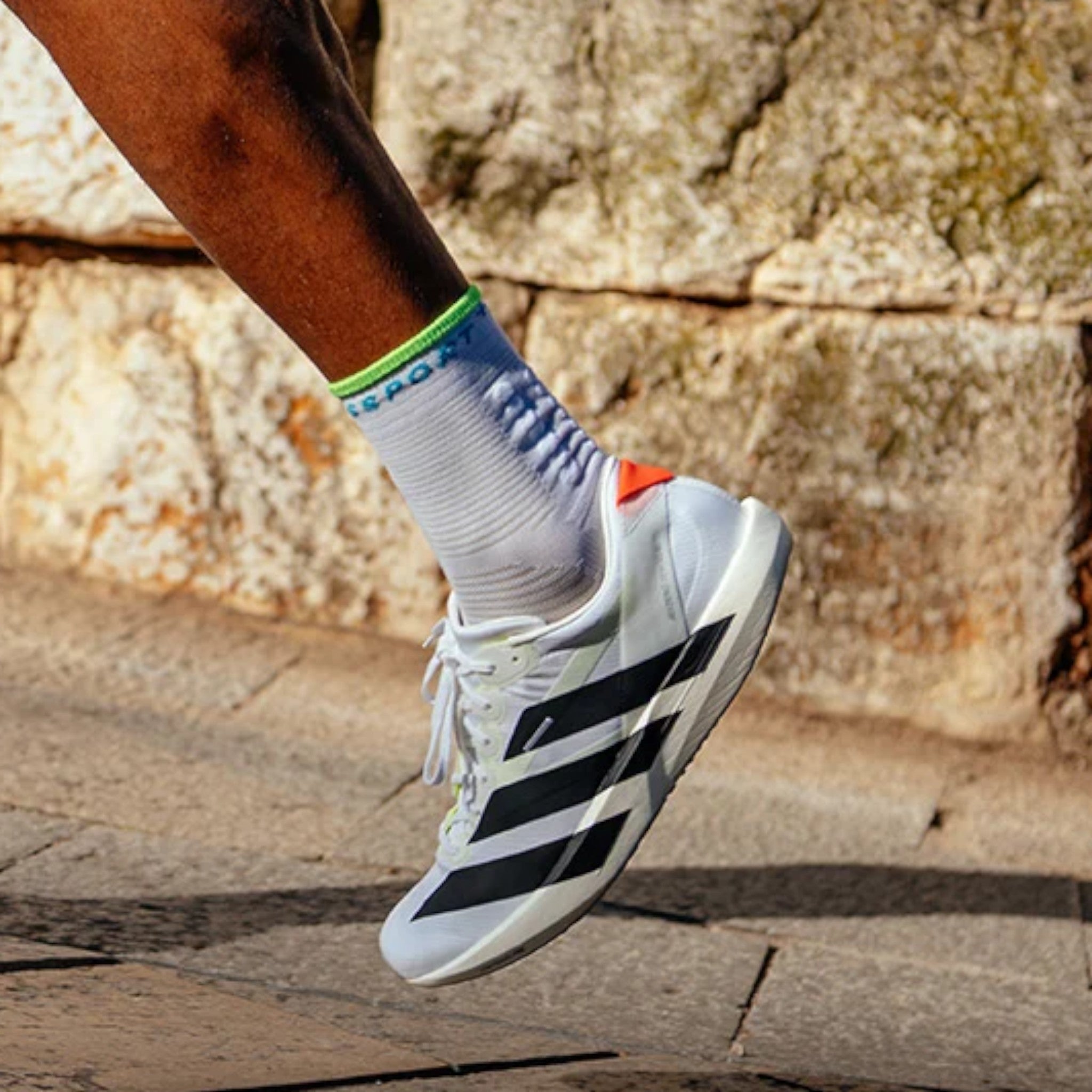 Compressport Pro Marathon Socks White/Norse Blue/NeonGreen #Color_White/Norse Blue/NeonGreen