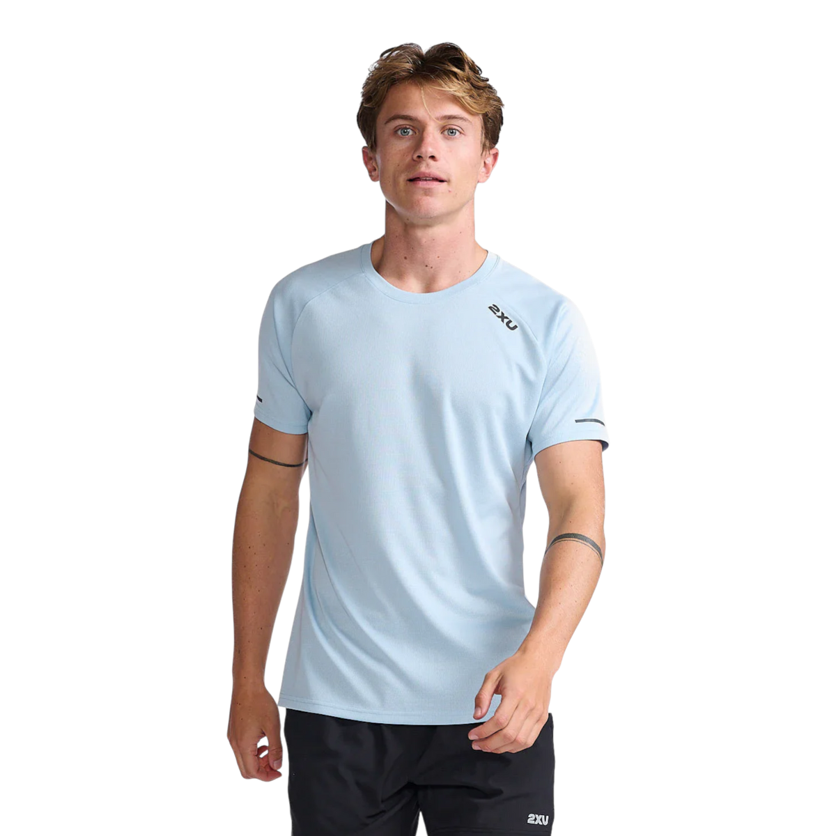 2XU Aero Tee Hombre Sky Blue #Color_Sky Blue