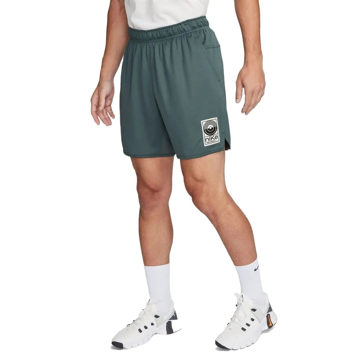 NIKE TOTALITY STUDIO '72 HOMBRE SHORT NIKE