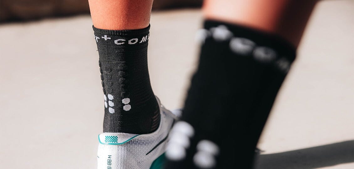 Pro Marathon Socks V2.0 - Black White Medias COMPRESSPORT