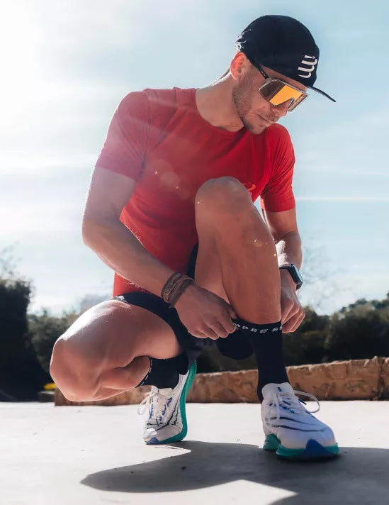 Pro Marathon Socks V2.0 - Black White Medias COMPRESSPORT