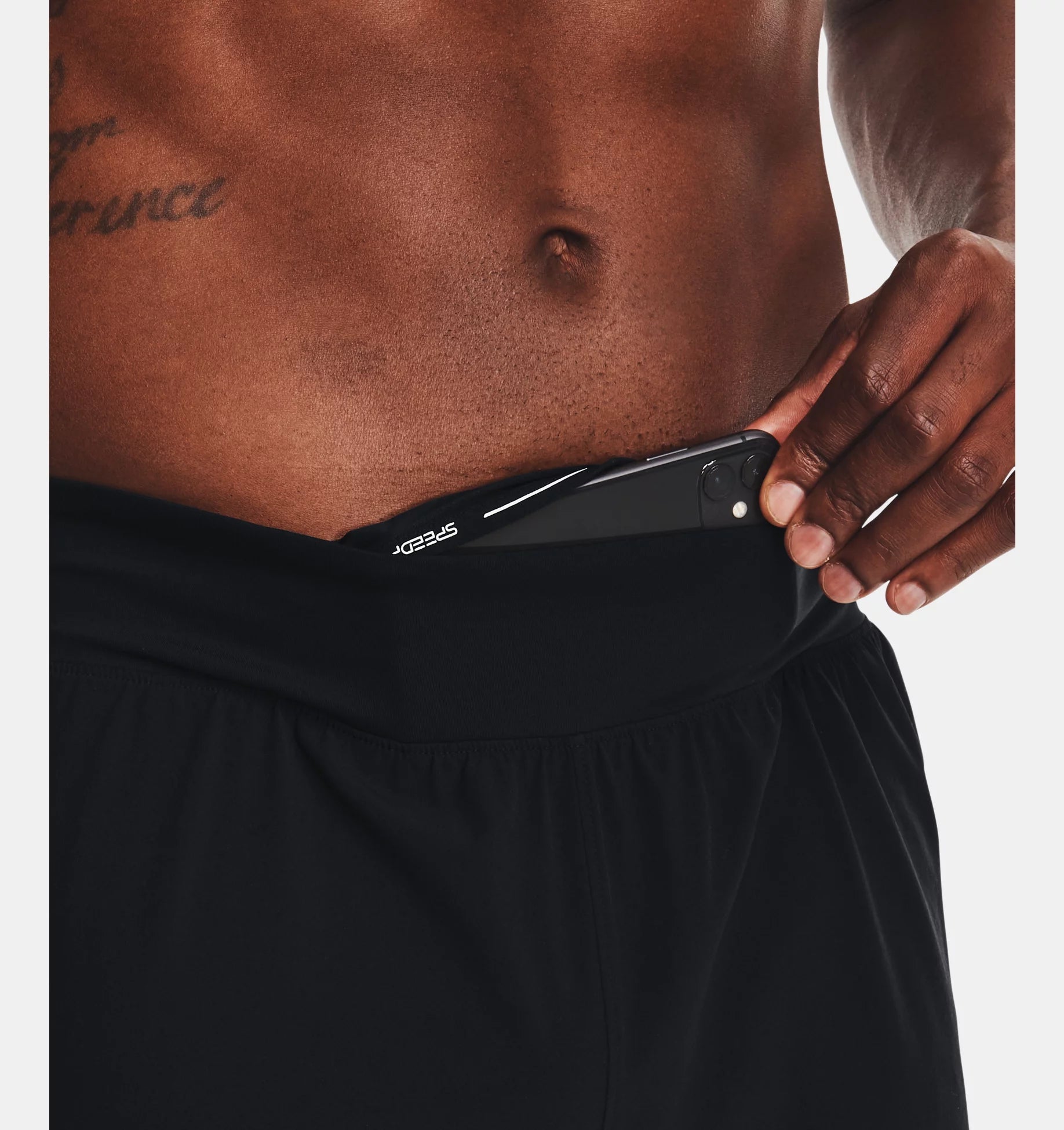 UA SPEEDPOCKET 18 CM SHORT UNDER ARMOUR