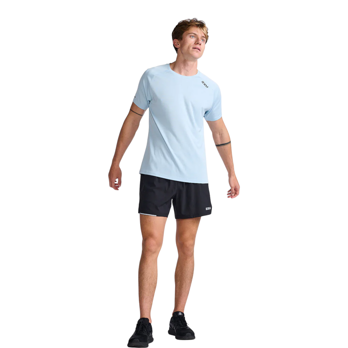 2XU Aero Tee Hombre Sky Blue #Color_Sky Blue