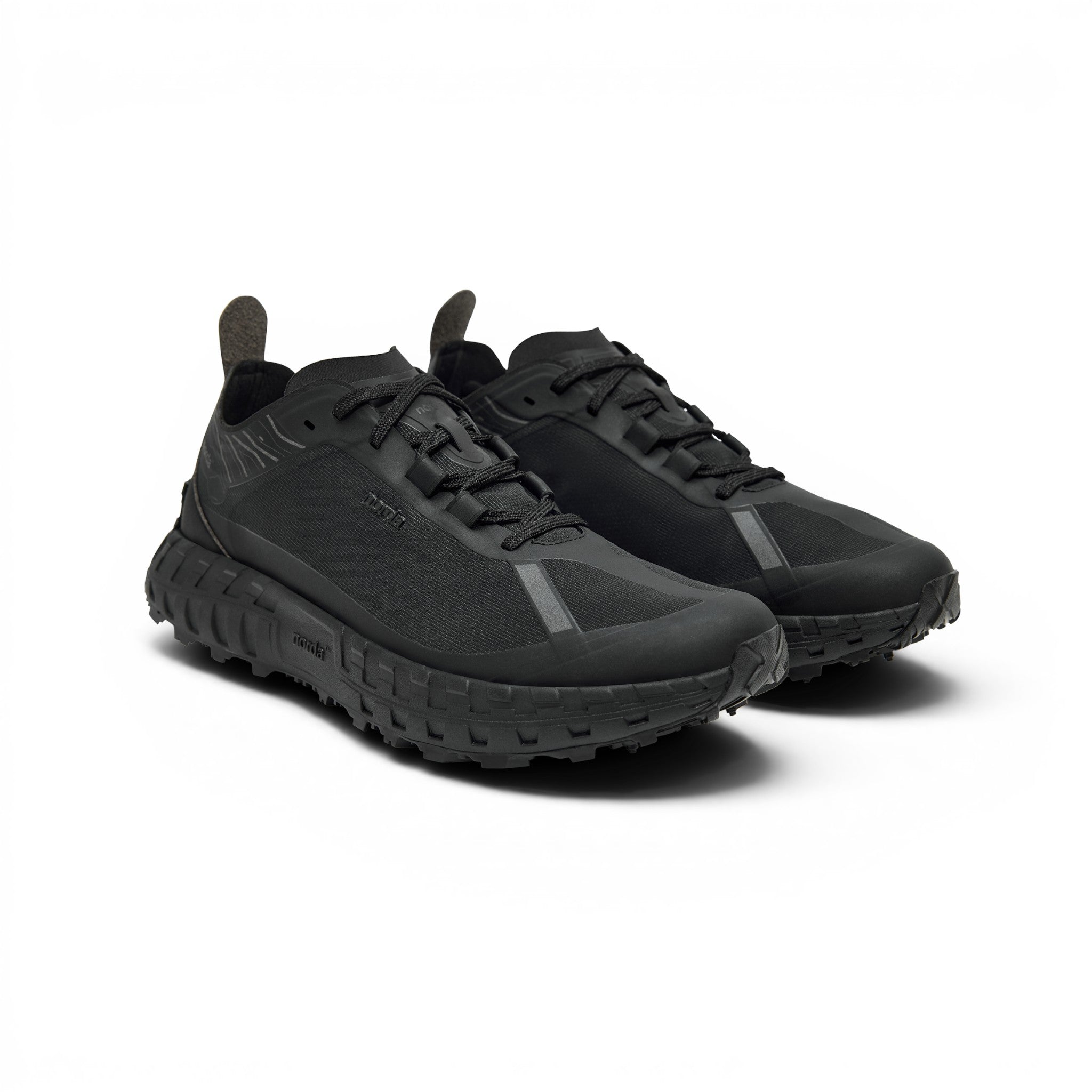 Norda 001A Hombre Stealth Black #Color_Stealth Black