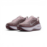 NIKE Vomero Plus Mujer