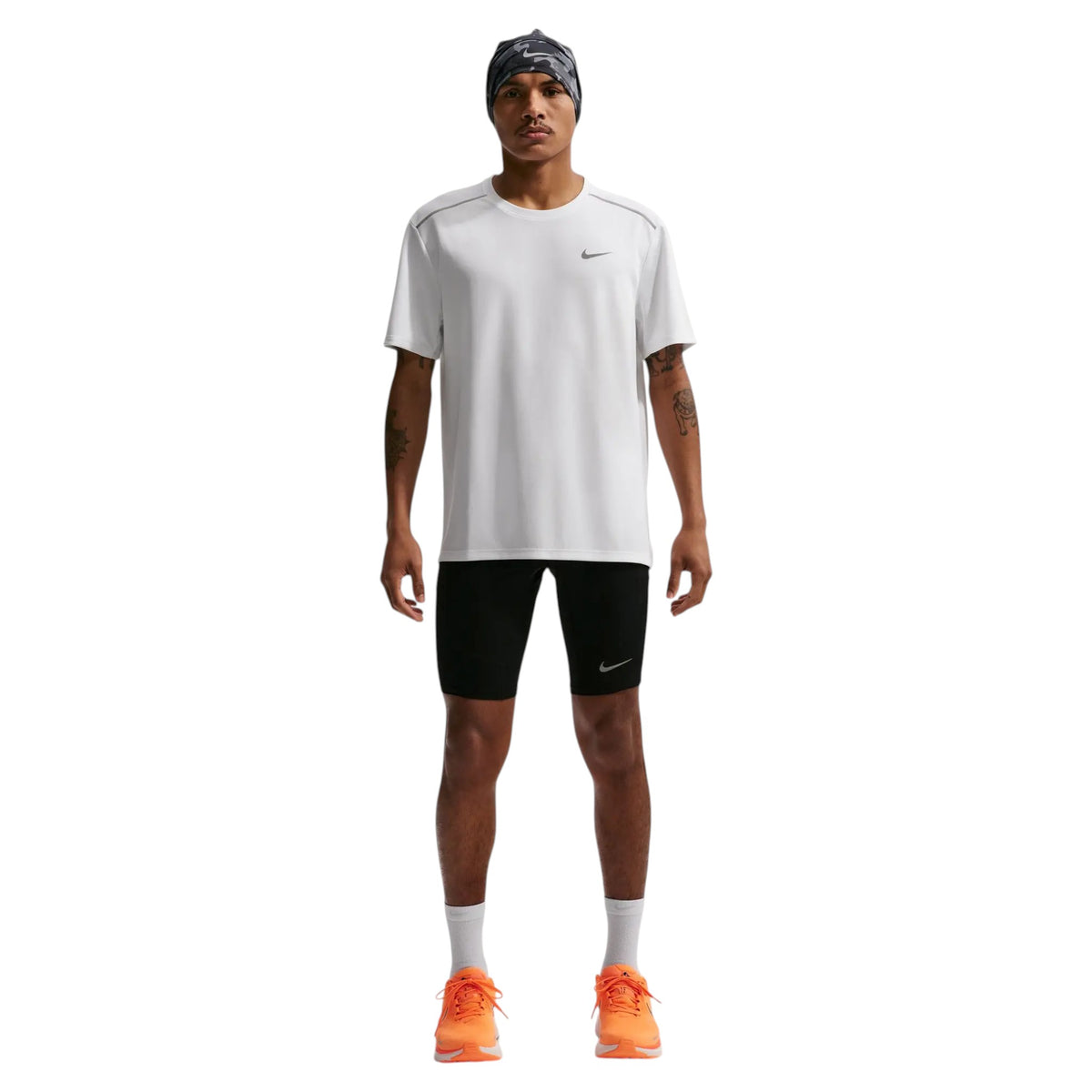 #Color_White