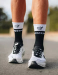 Mid Compression Socks V2.0 - Black White Medias COMPRESSPORT 