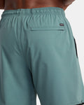 RVCA YOGGER STRETCH 17 SHORT RVCA 