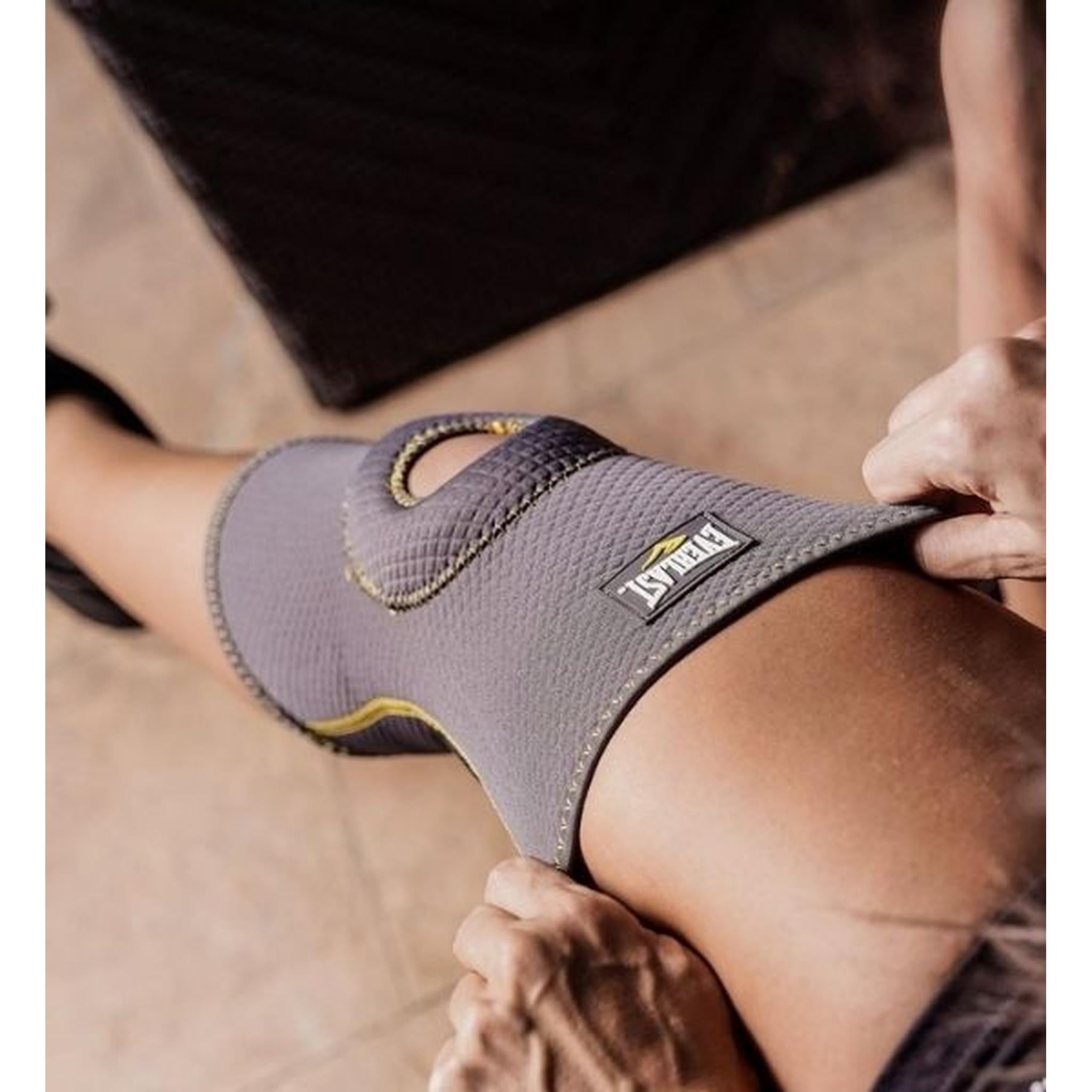 Rodillera de neoprene básica EVERLAST 
