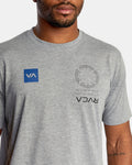 VA MARK TEE T-SHIRT RVCA 